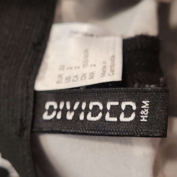 DIVIDCD H&M women's  skirt - Picture 6 of 7